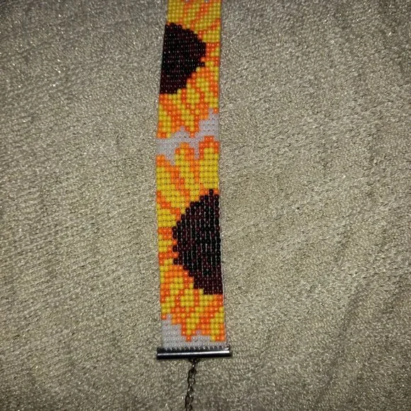 🌻 Statement Sunflower Beaded Cuff 🌻 Handmade • Stainless Steel - Picture 7 of 7